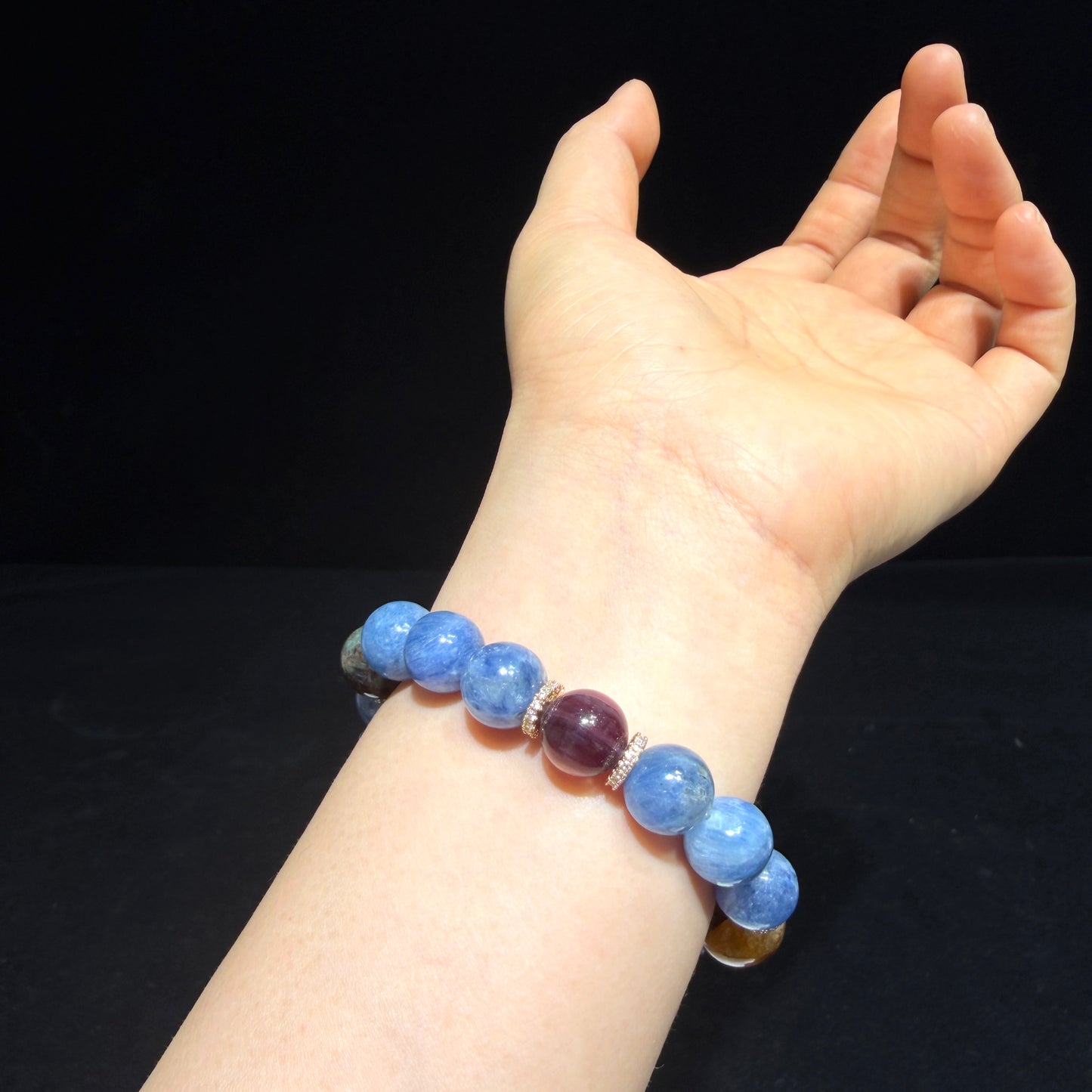 Natural Blue Kyanite Stretch Bracelet