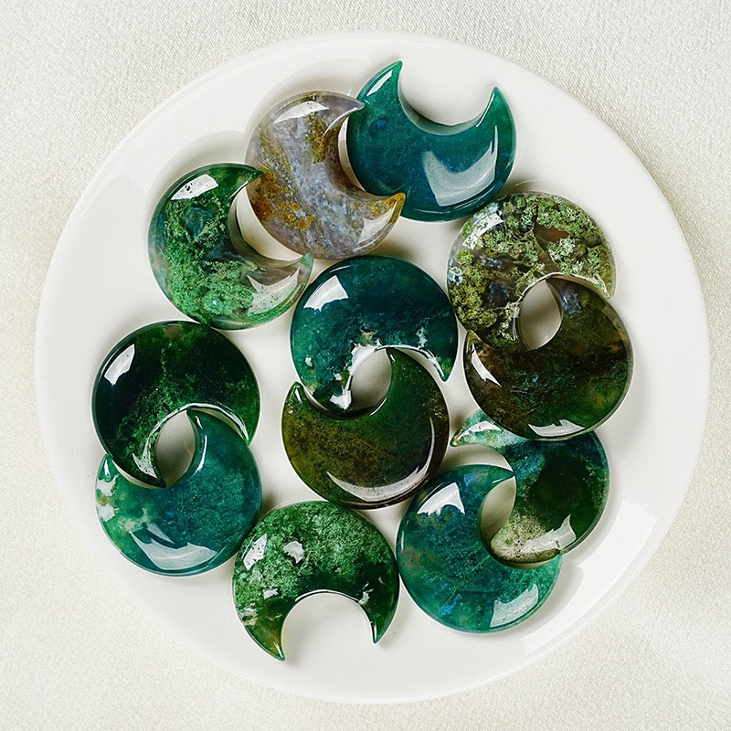 Natural Crystal Moon Carving